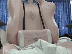 Amateur Live Porn of prada_777