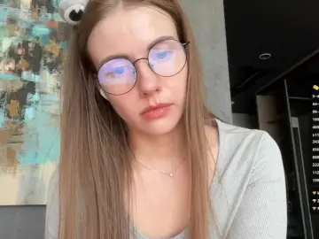 Bongacams Nude Webcam of -VikkiL0vesCheese-