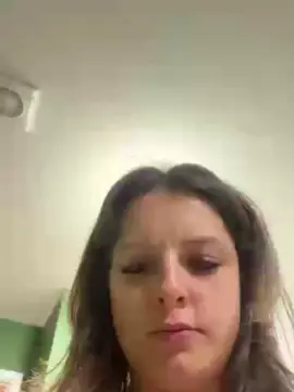 Cam4 Live Sex Cam of Feral_Kitten