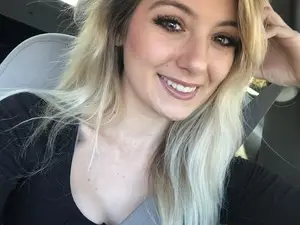 Myfreecams Sex Chat of Sammy_gray