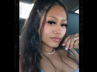 Streamate Free Live Porn of KikiRoseXO