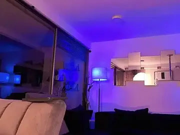 Stripchat Adult Webcam of mandi4pole_