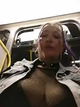 Stripchat Free Porn Cam of sophie_banger