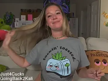 Stripchat Sex Cam of boomboomr00m